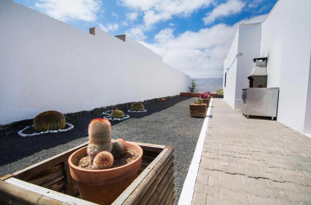Villa Baroli Amplia Piscina Privada Climatizada Playa Blanca  Exterior photo