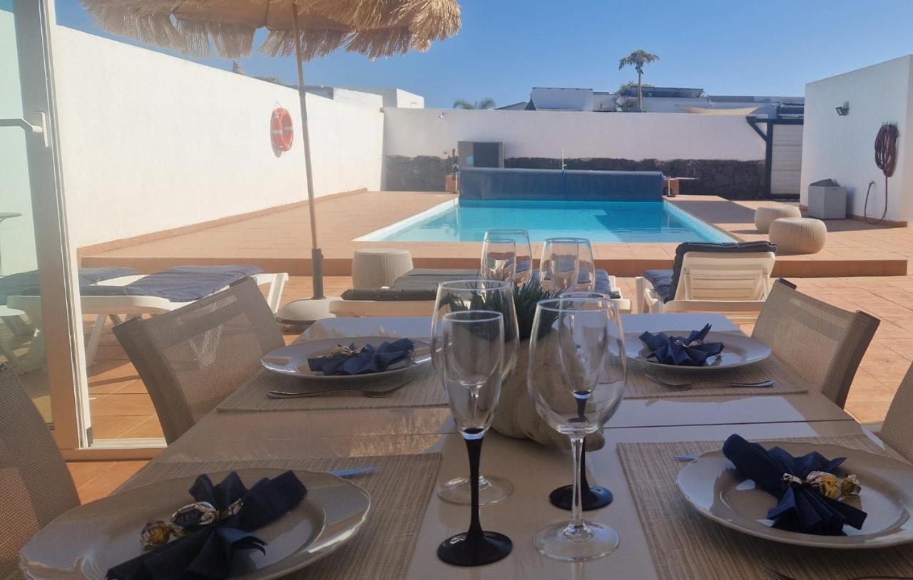 Villa Baroli Amplia Piscina Privada Climatizada Playa Blanca  Exterior photo
